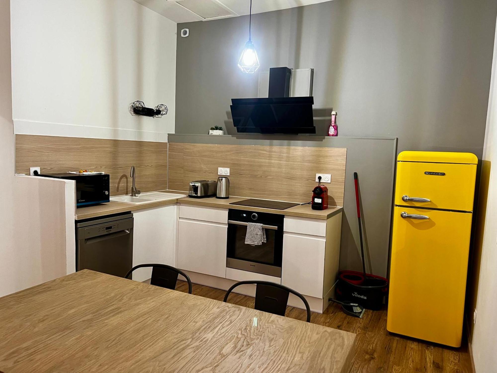 Republique - Grande La Real Apartment แปร์ปินญอง ภายนอก รูปภาพ