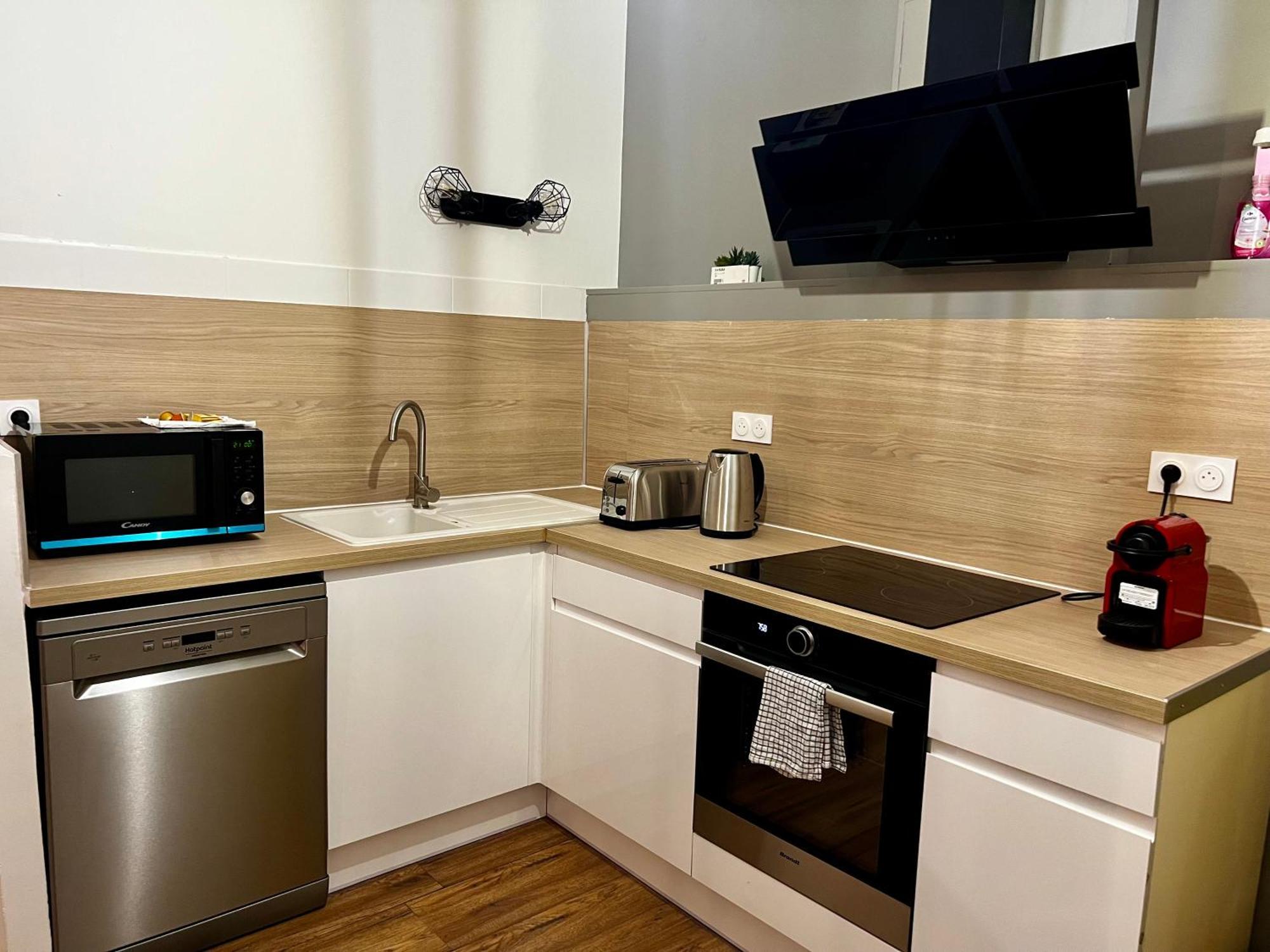 Republique - Grande La Real Apartment แปร์ปินญอง ภายนอก รูปภาพ
