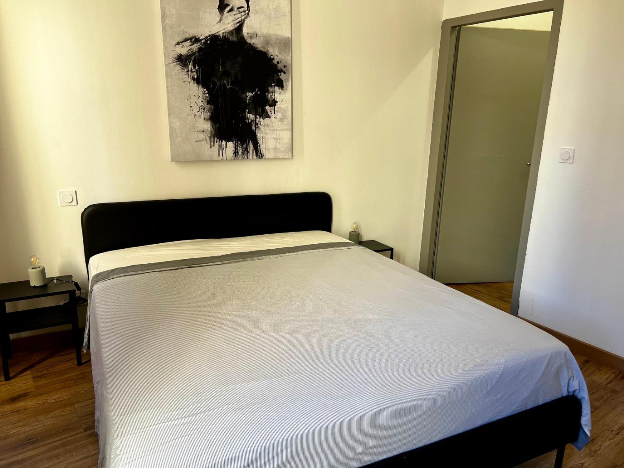Republique - Grande La Real Apartment แปร์ปินญอง ภายนอก รูปภาพ